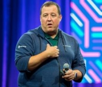 Simon Lamb 1.jpg Simon Lamb 1.jpg